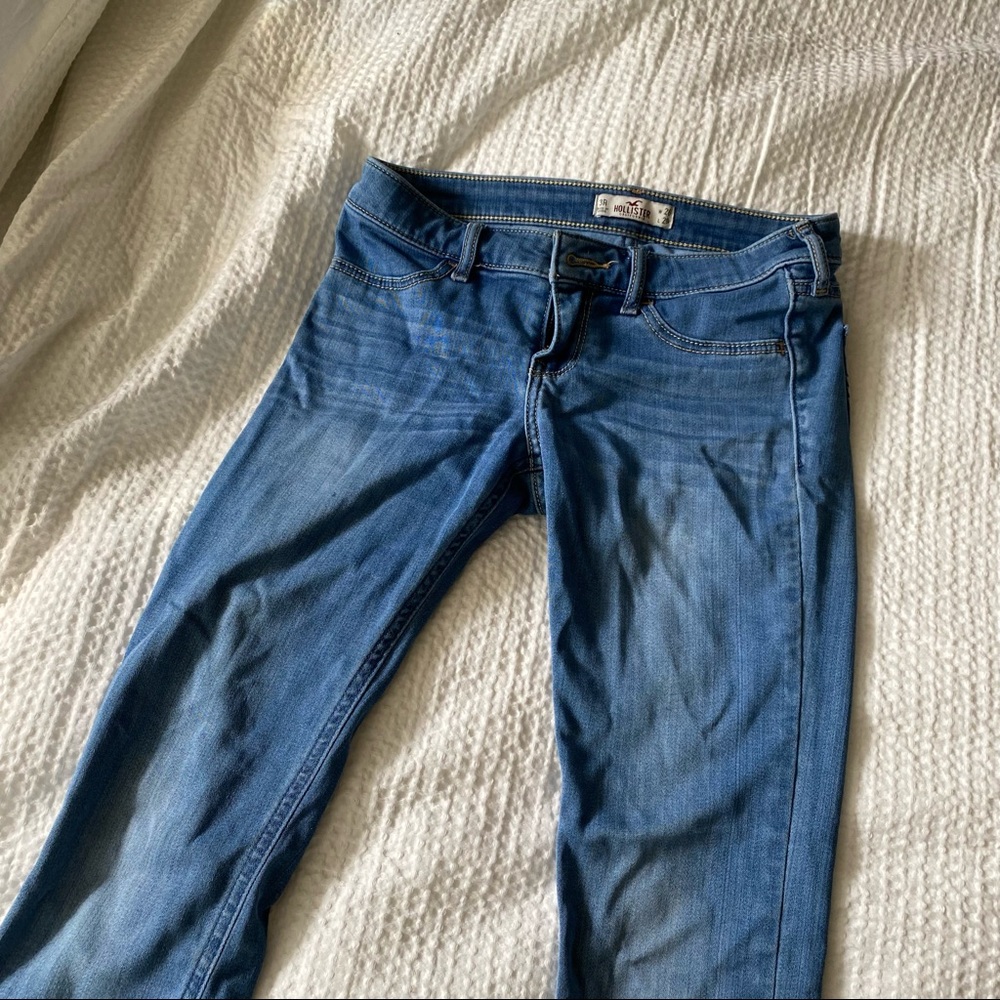 Hollister medium wash skinny jeans